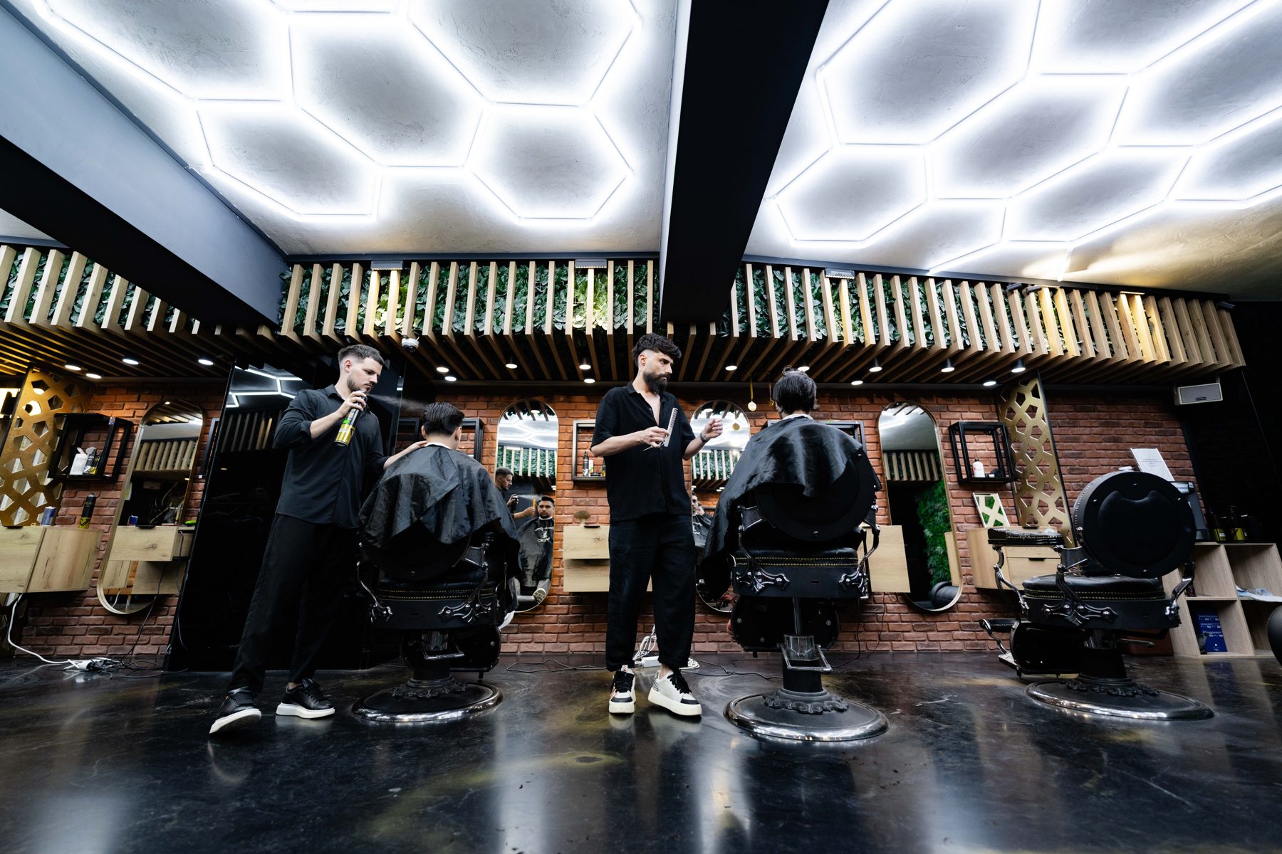 Interior barbershop Virgil The Barber
