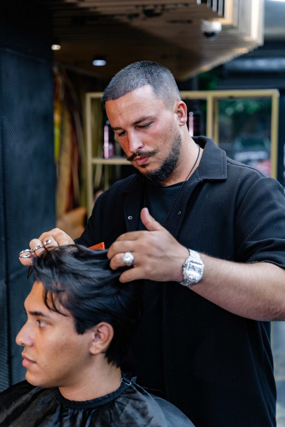 Interior barbershop Virgil The Barber